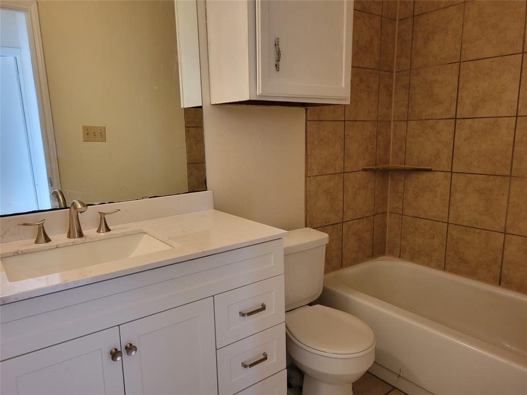 2804 Bull RUN #A — photo 5
