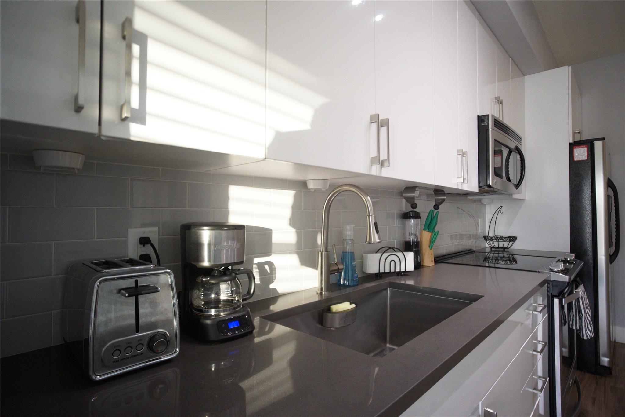 6444 Burnet RD #305 — photo 4
