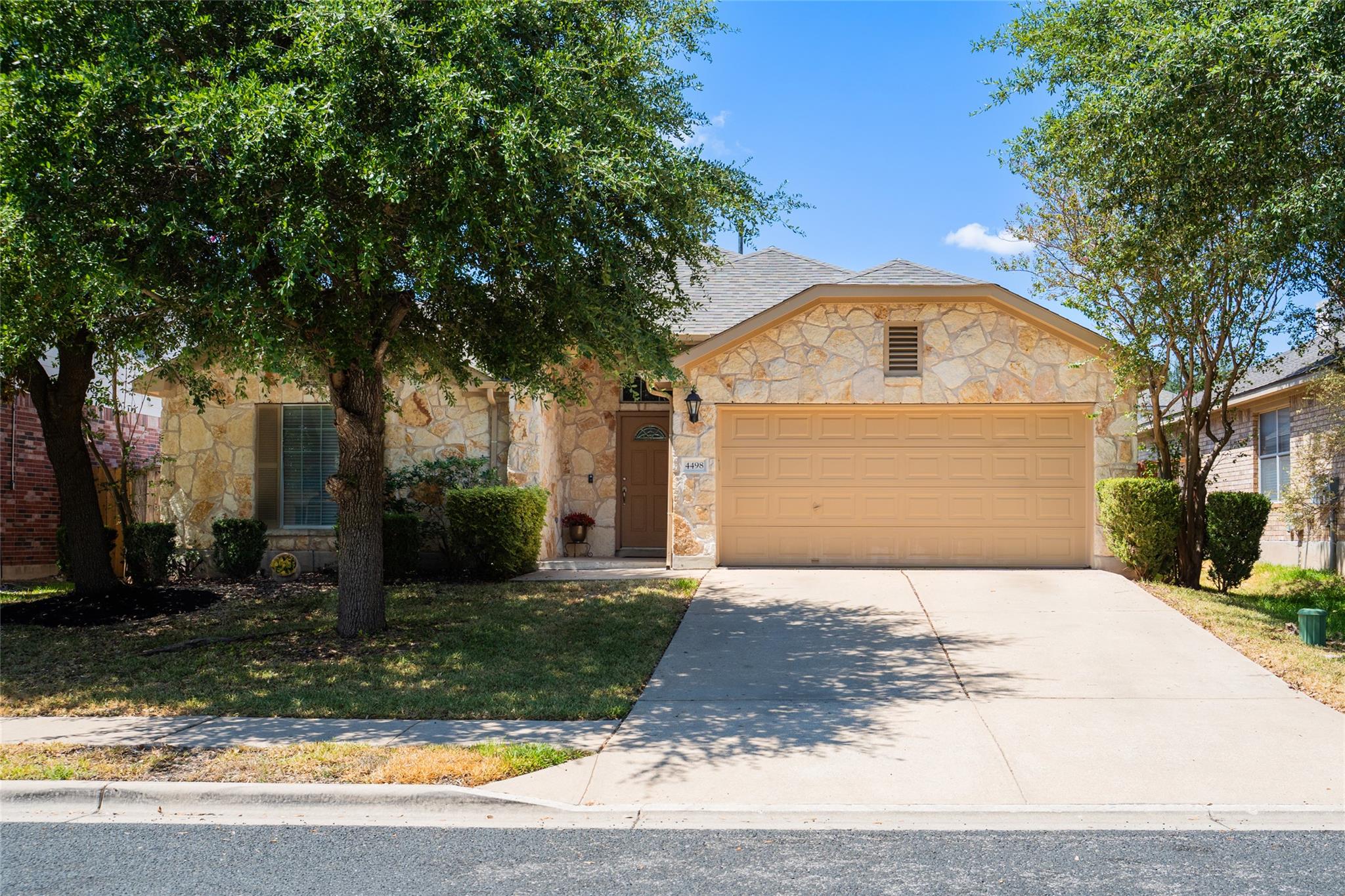4498 Heritage Well LN