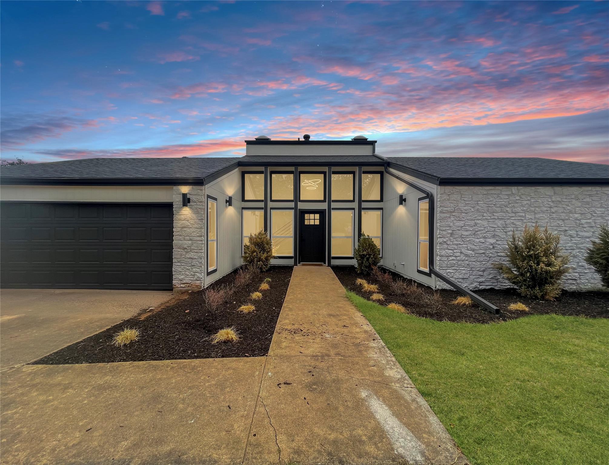 141 Ridgecrest RD — photo 3