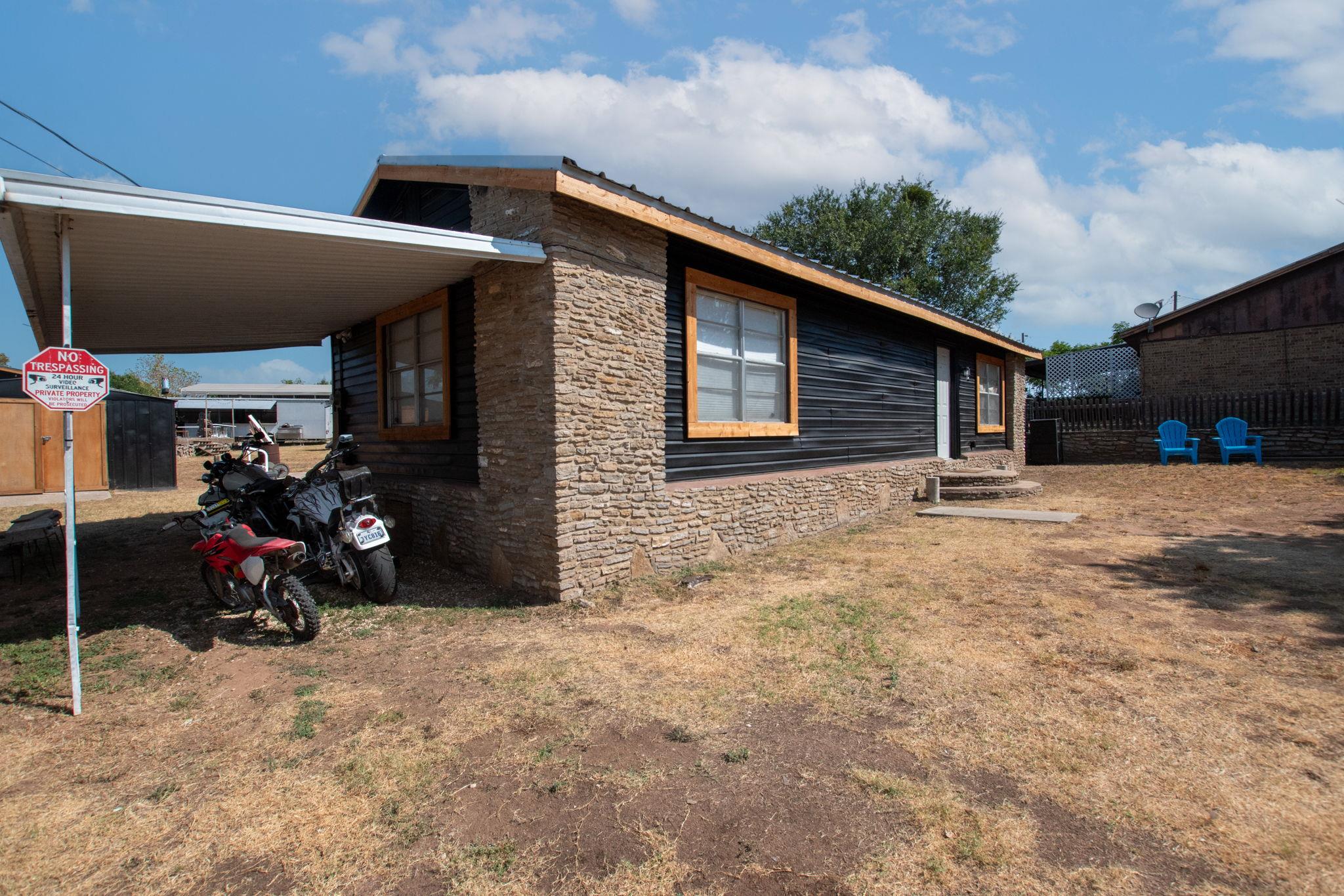817 Ridgeway — photo 3