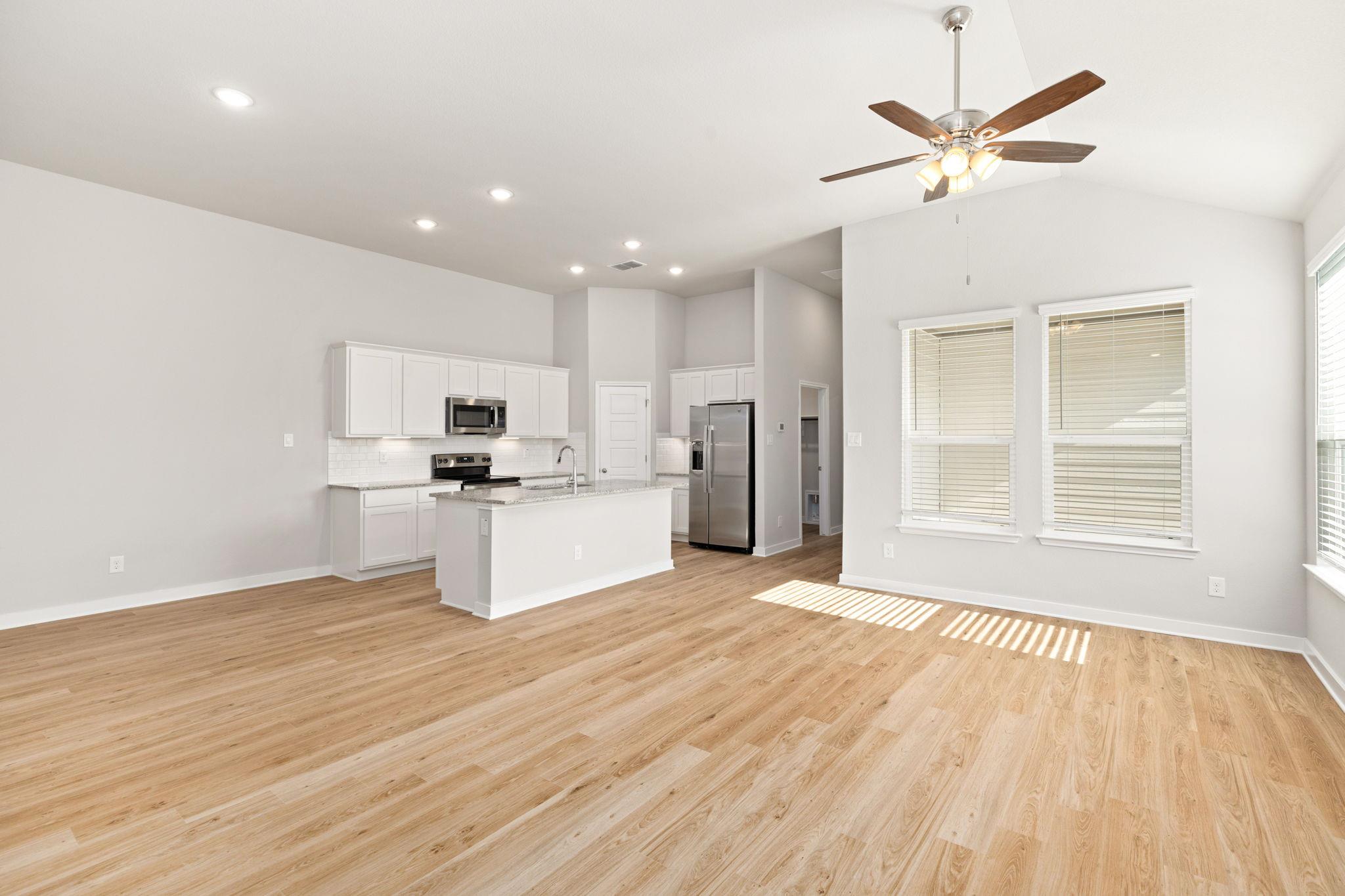 158 Schrader DR #B — photo 3