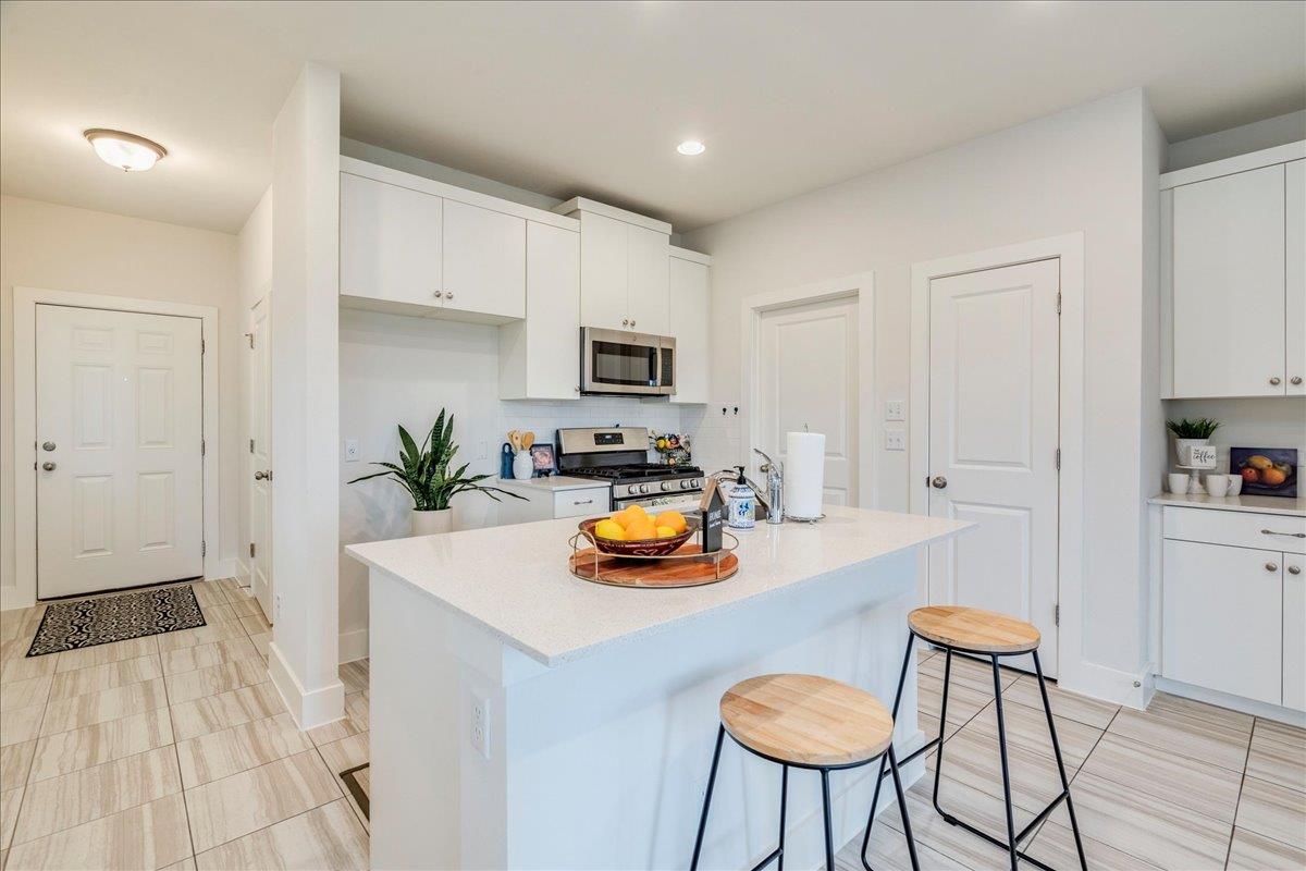 418 White Steppe WAY — photo 3