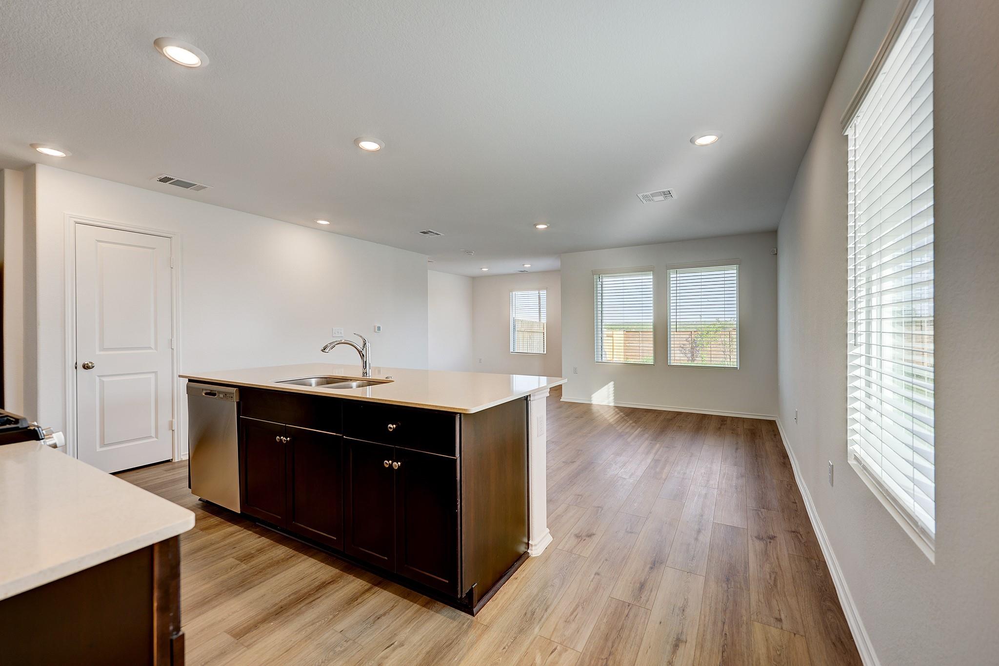 7325 Spotted Leaf WAY — photo 4