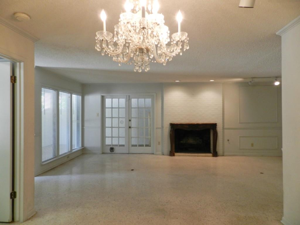 3713 Meredith ST — photo 3