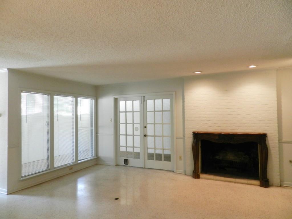 3713 Meredith ST — photo 4