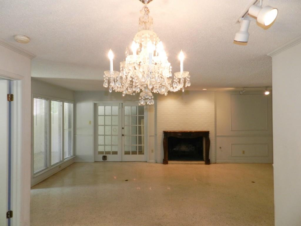 3713 Meredith ST — photo 5
