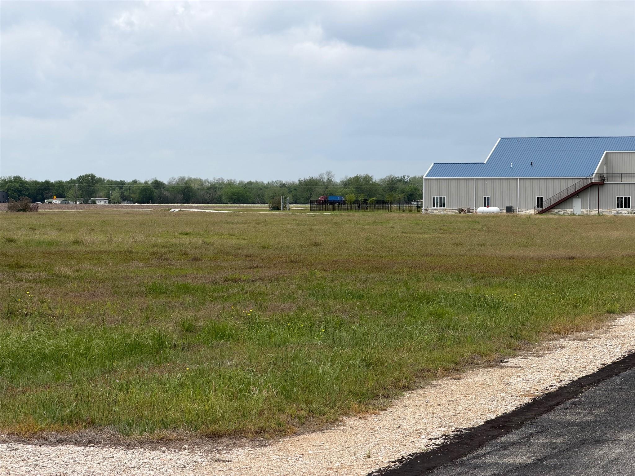 330 Airfield RD — photo 5