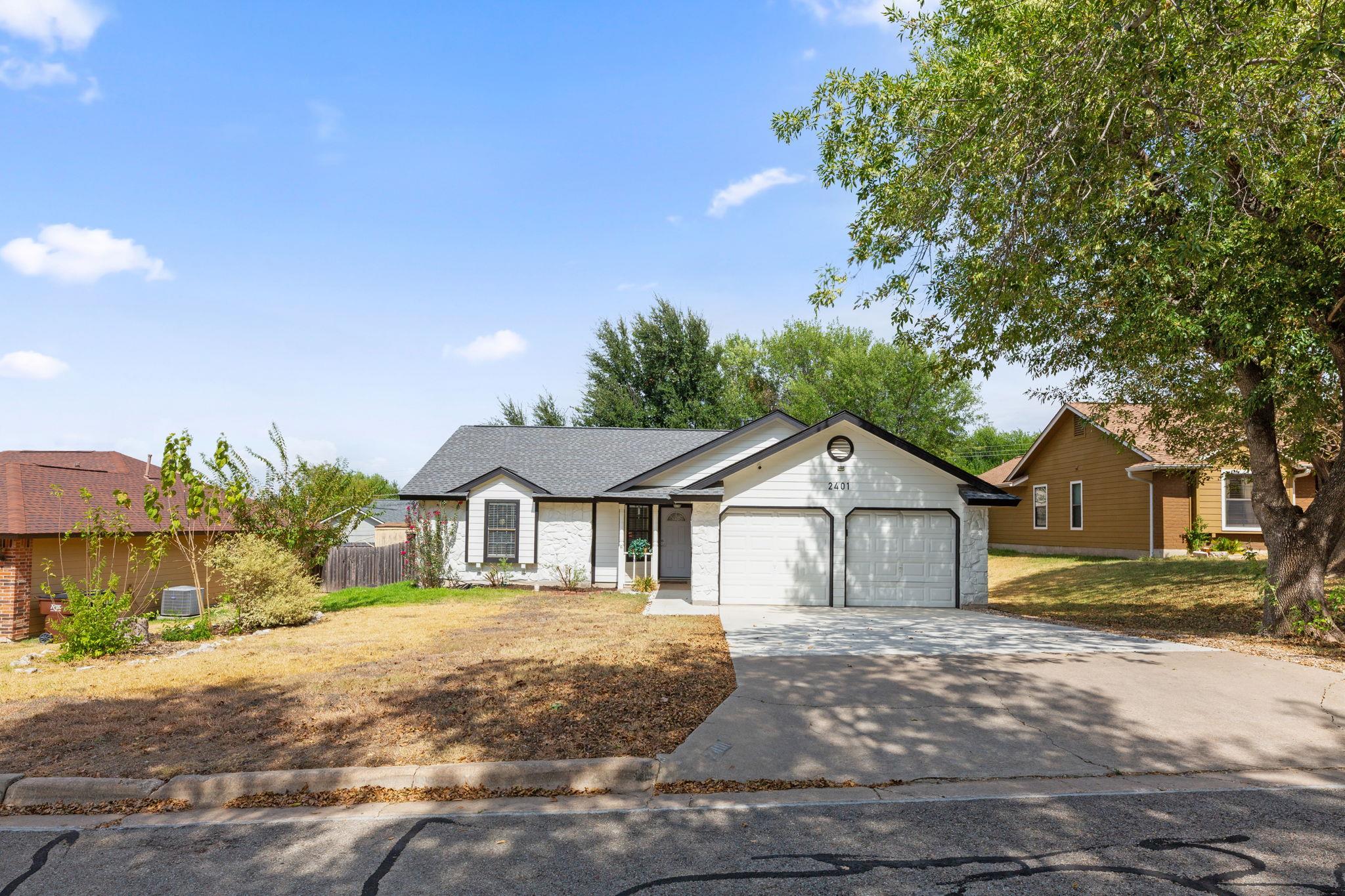 2401 Lasso DR — photo 3