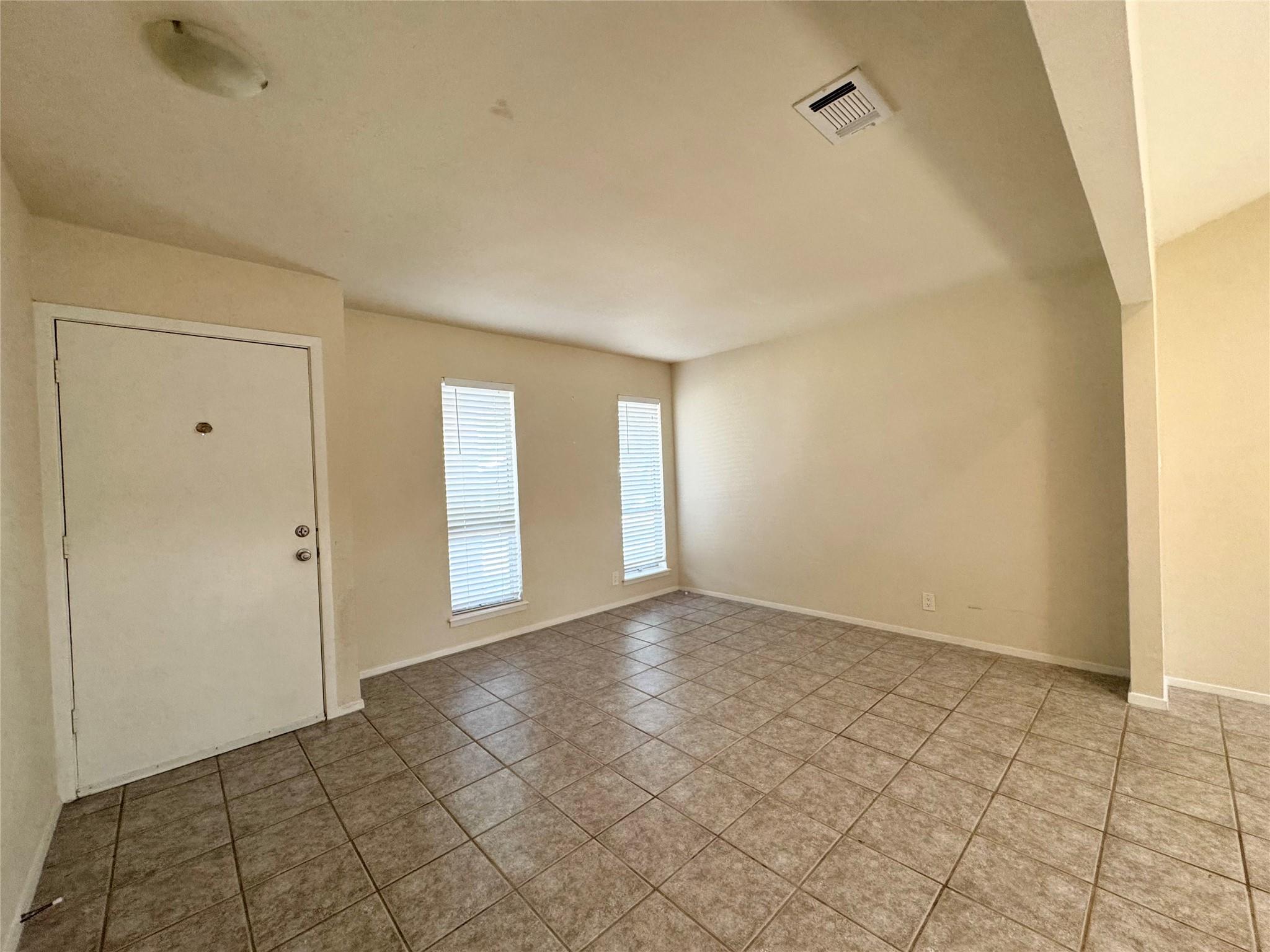 7101 Twisted Oaks DR — photo 4