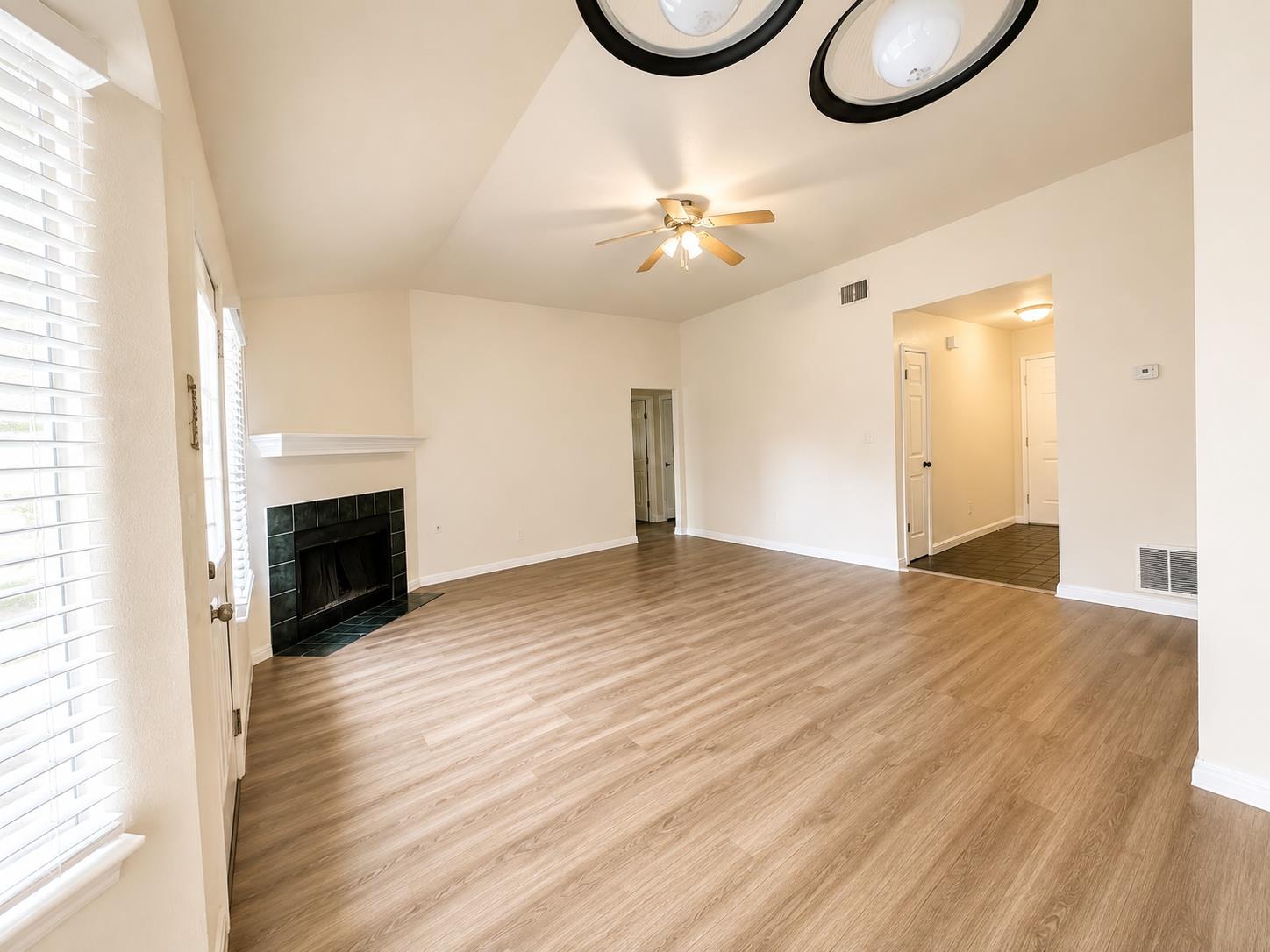 501 Amaryllis Ave — photo 4