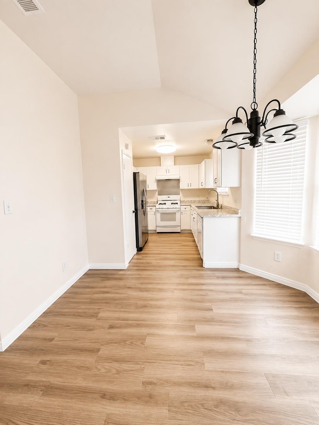 501 Amaryllis Ave — photo 5