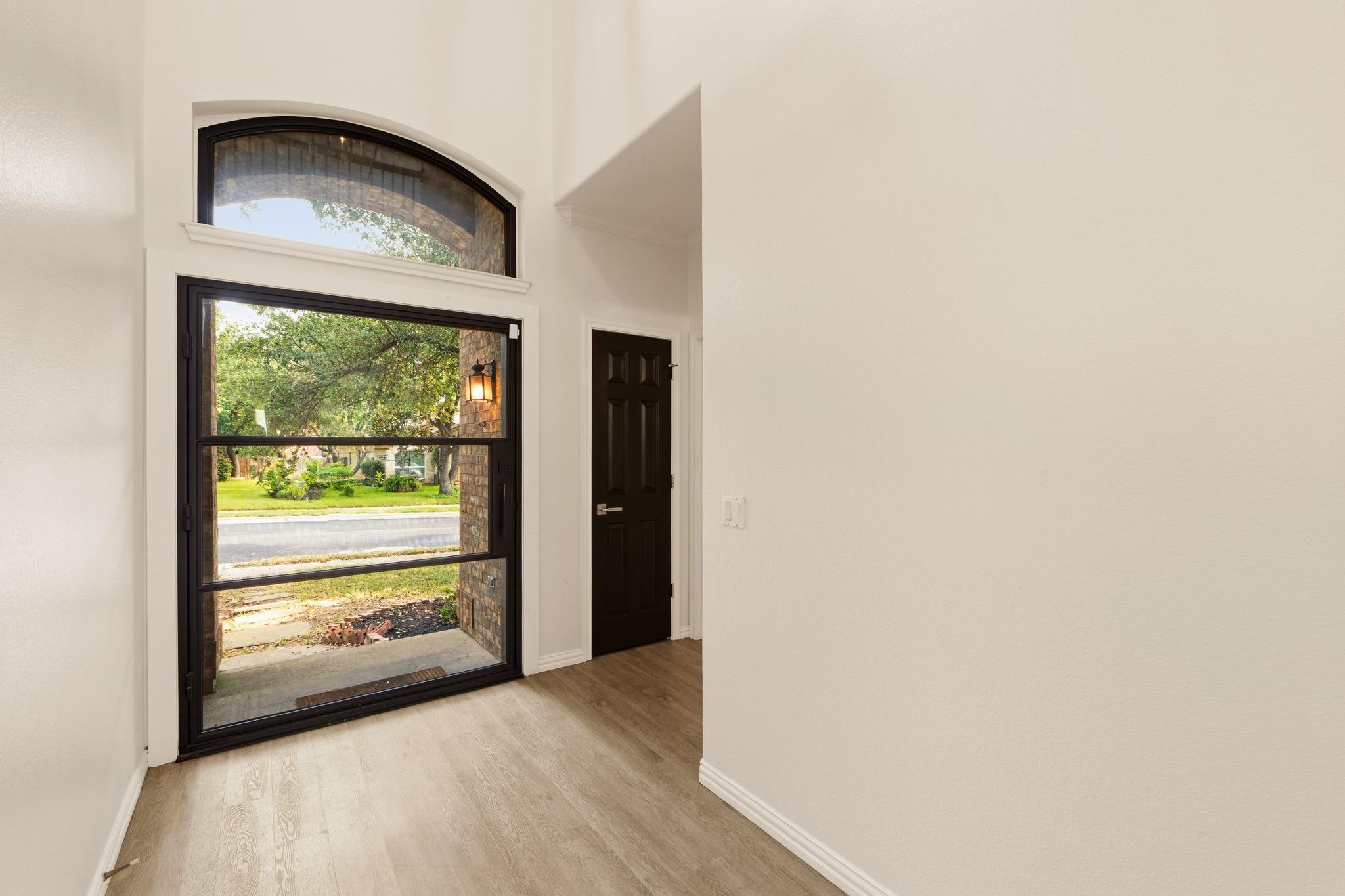 2315 Arnie LN — photo 4