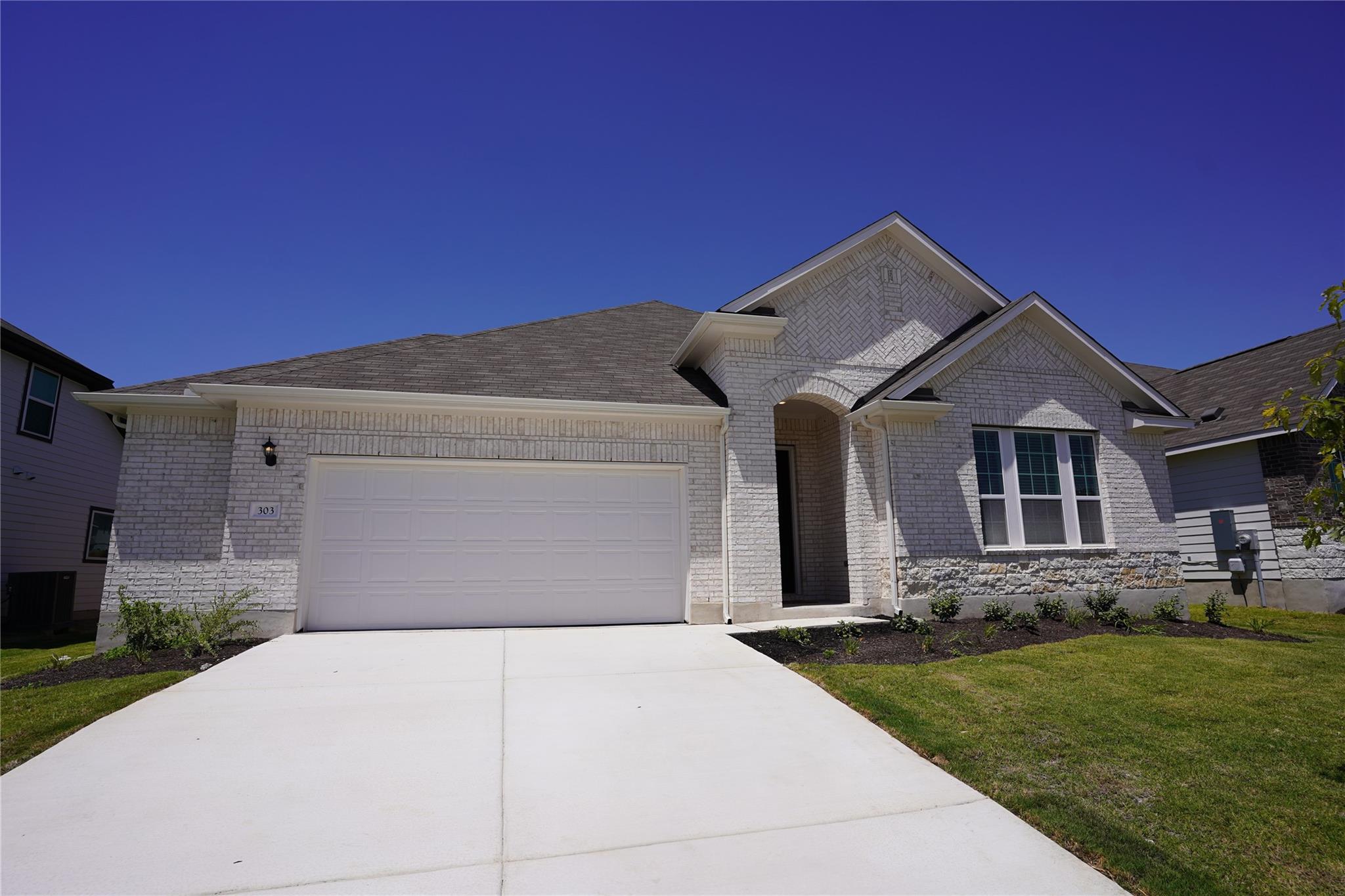 303 Bear Oak ST — photo 5