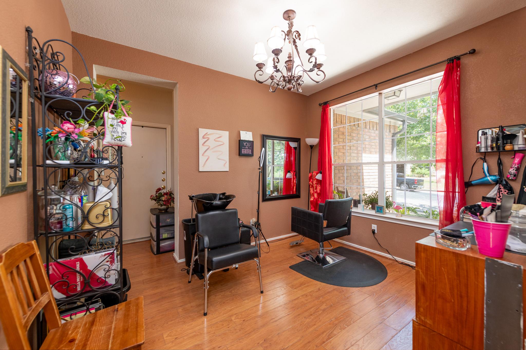 2909 Fleet DR — photo 4