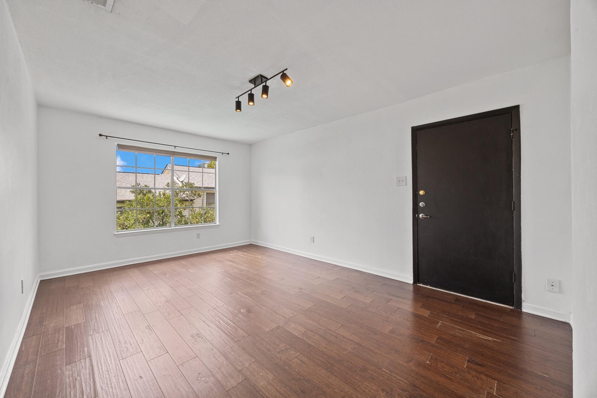 3902 Peterson Ave #203 — photo 3