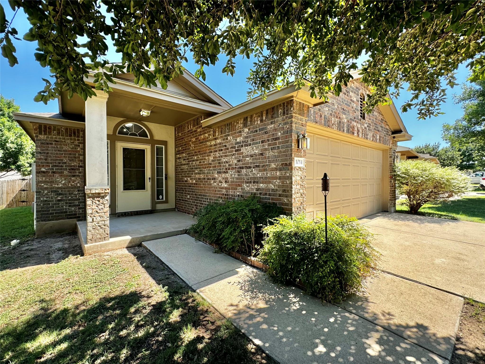 1014 Aiken DR — photo 3