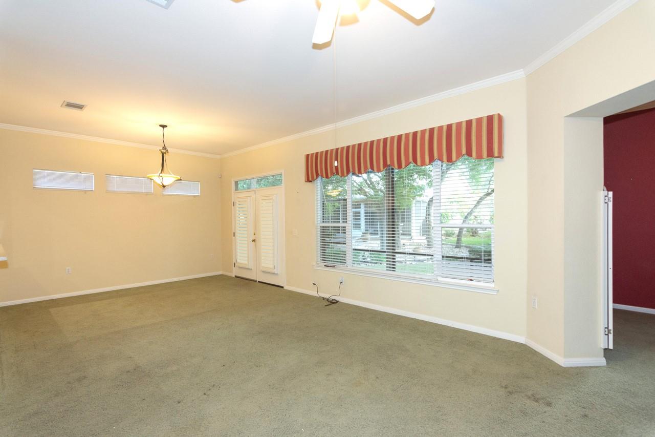 102 Harness LN — photo 5