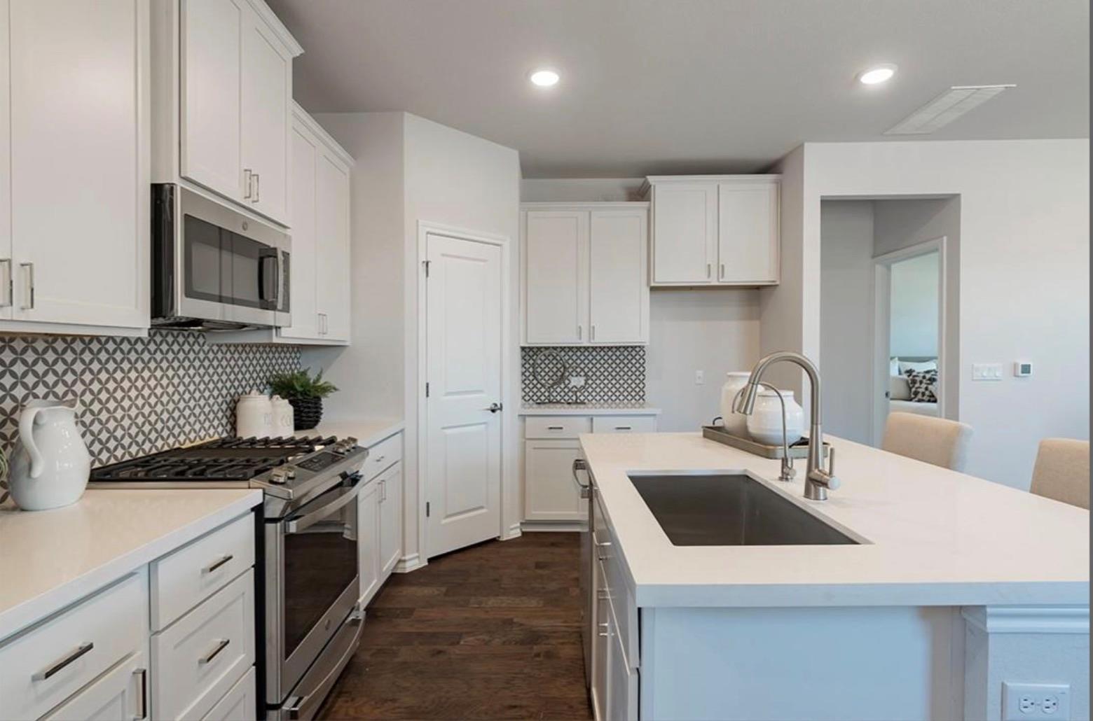 2803 Mary Elizabeth DR — photo 4