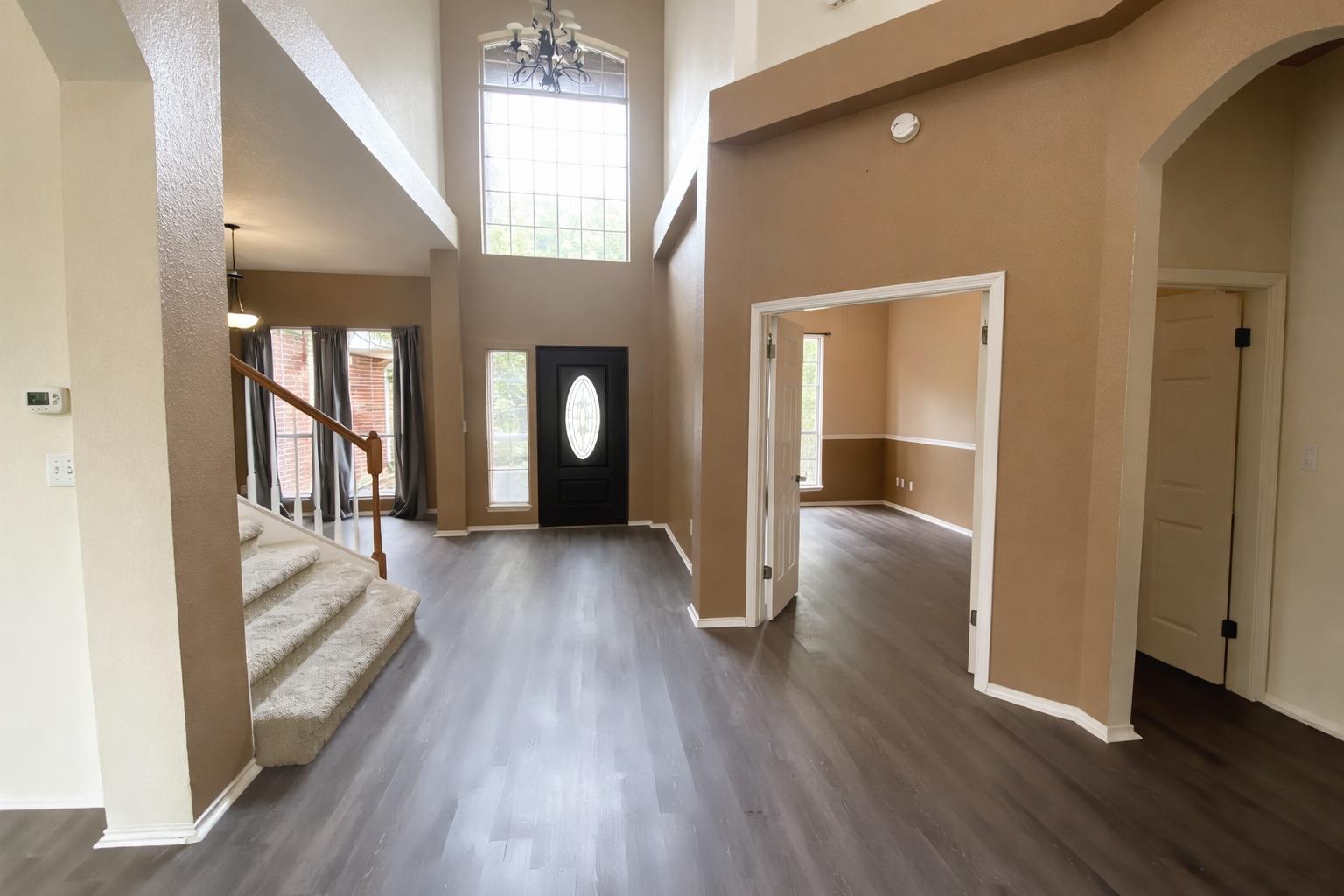1718 Bow Ridge DR — photo 3