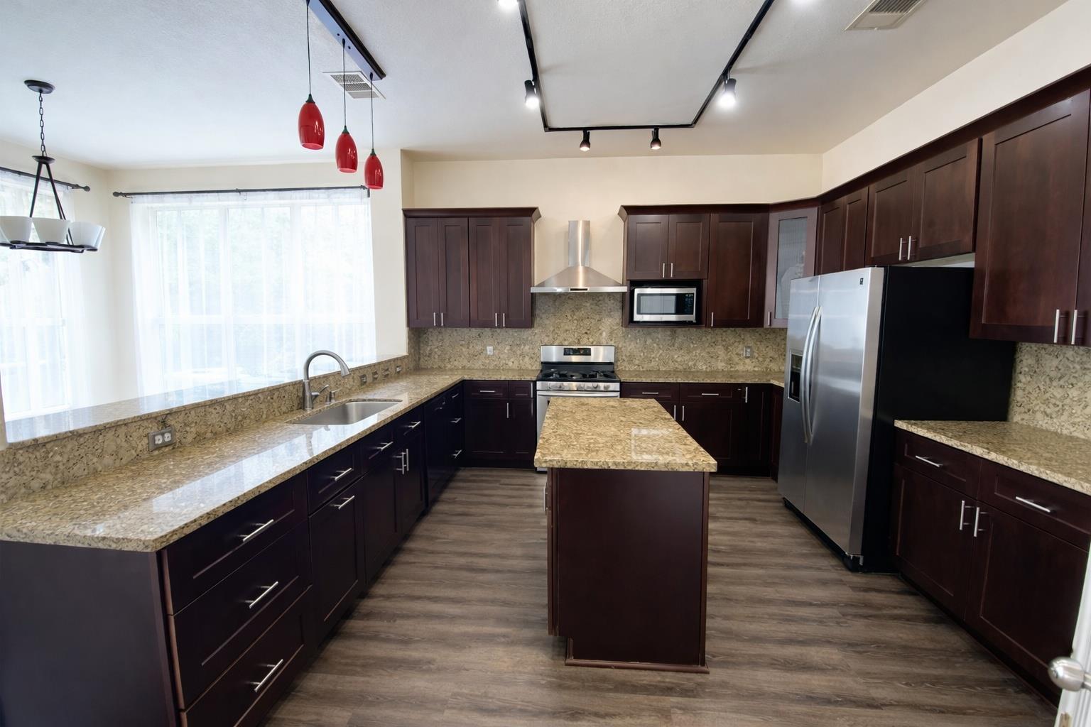 1718 Bow Ridge DR — photo 4