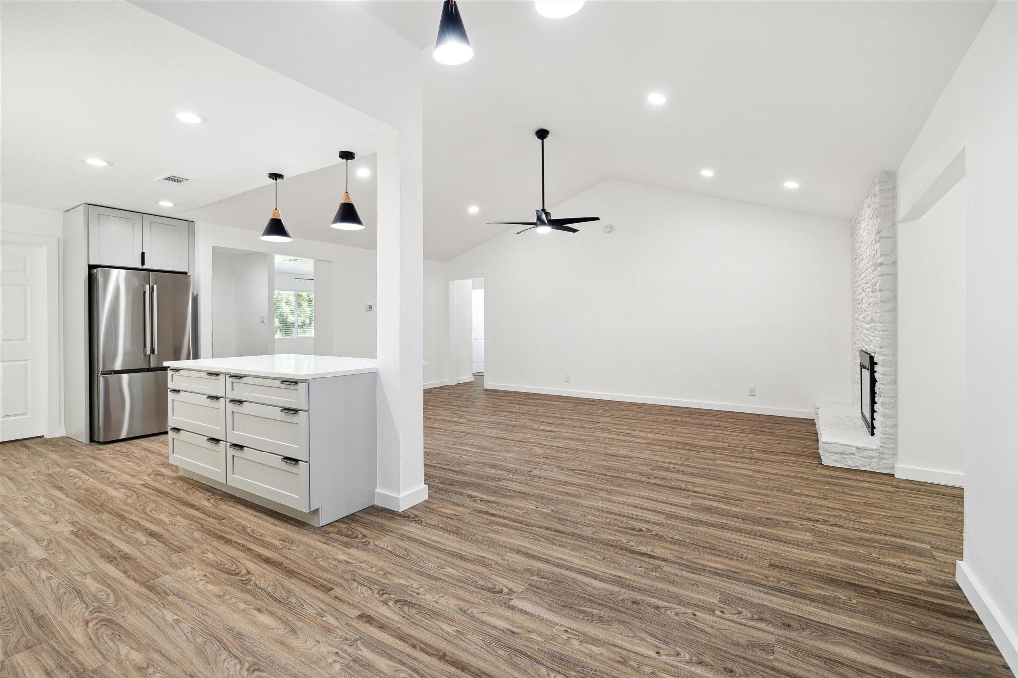 1311 Warrington DR — photo 5
