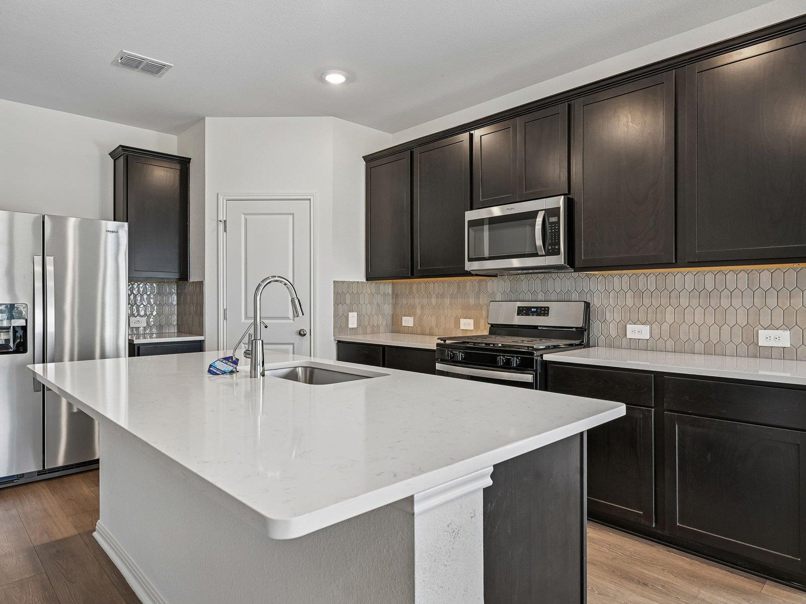 112 Woodbrook DR — photo 4