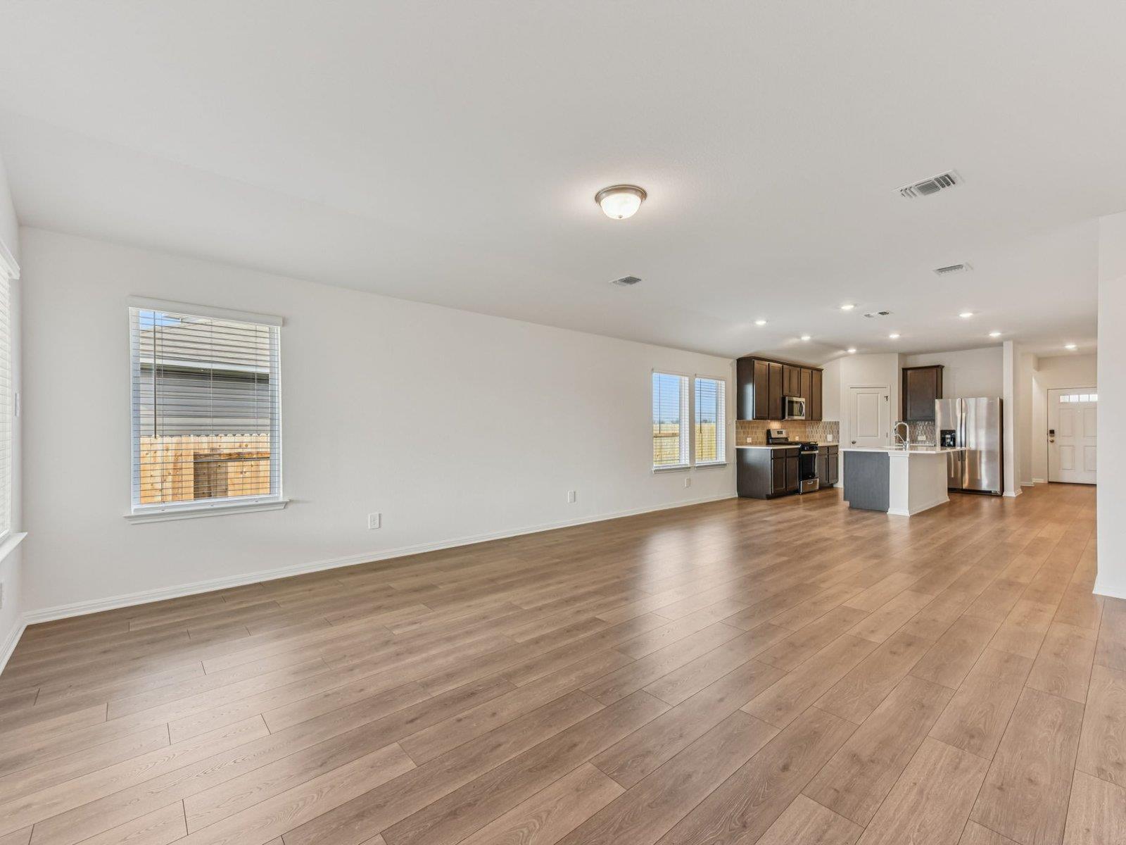 260 Red Tail Hawk LN — photo 3