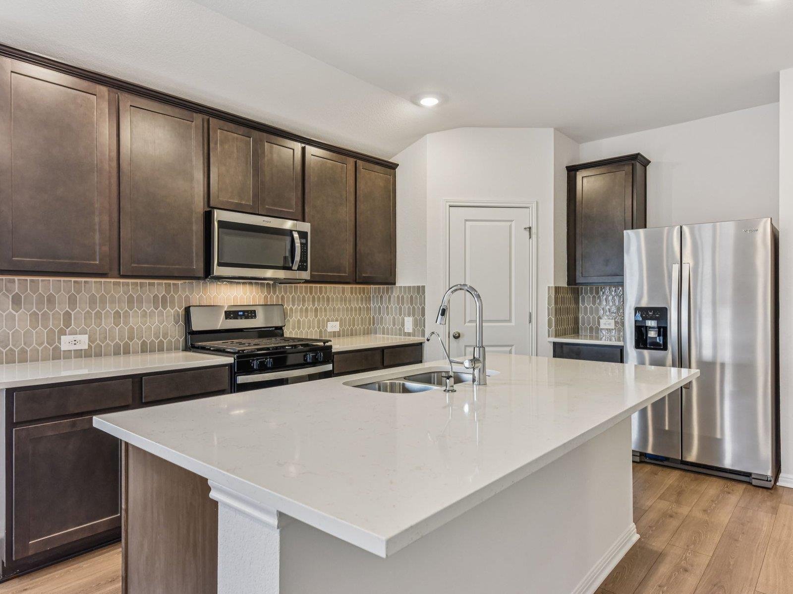 260 Red Tail Hawk LN — photo 4