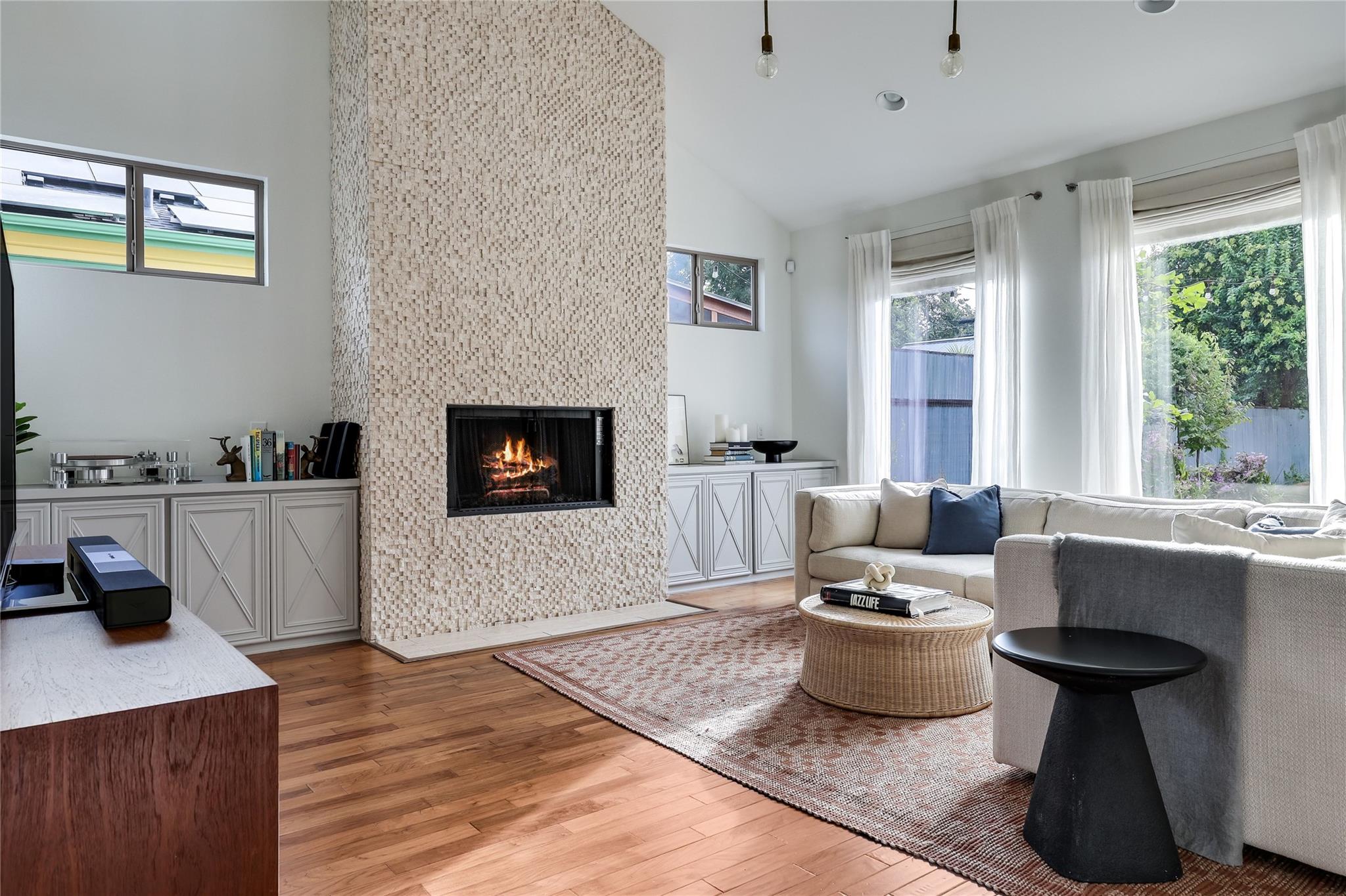 5307 Aurora DR — photo 4