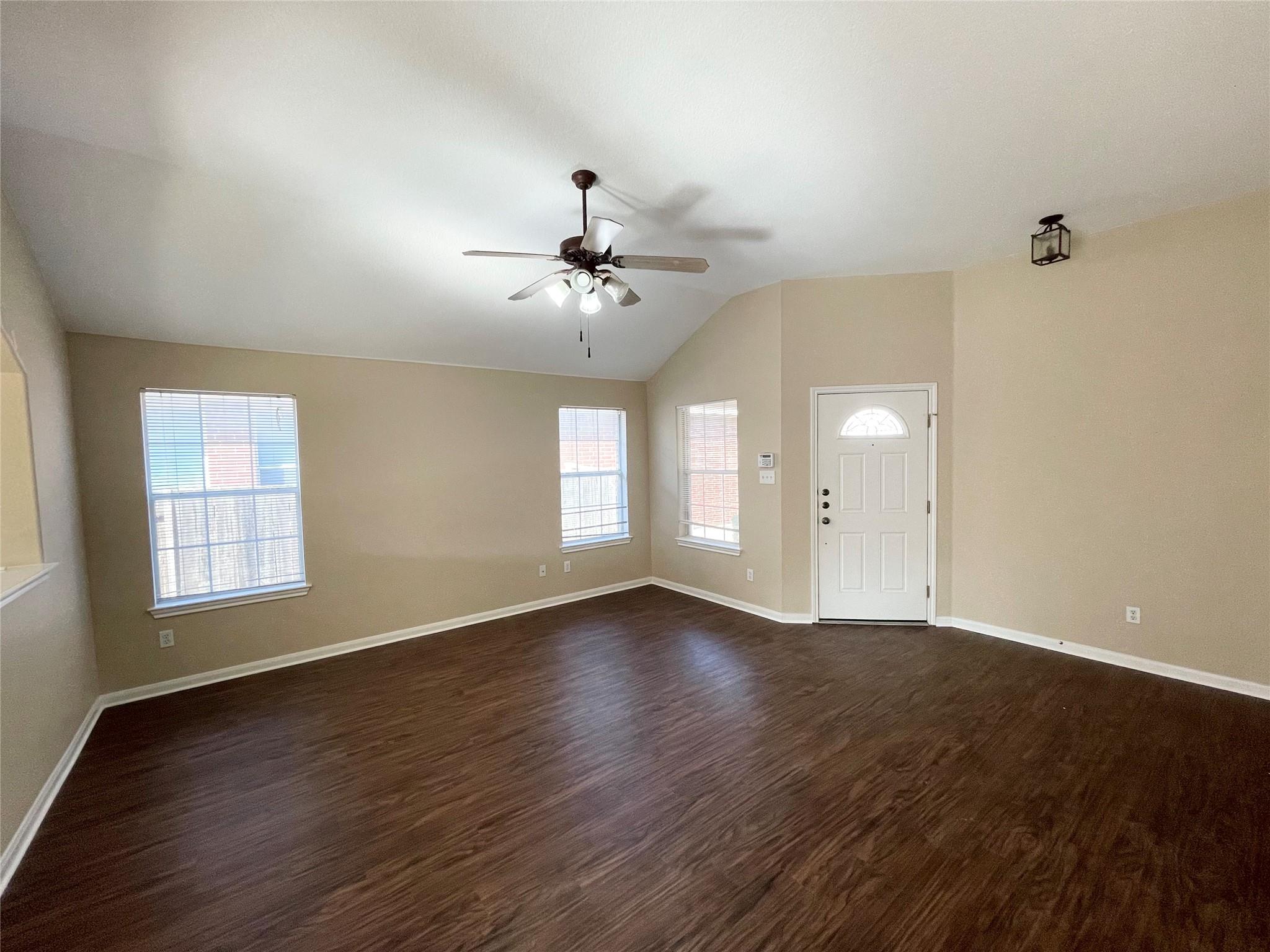 4423 Meadowside LN — photo 5