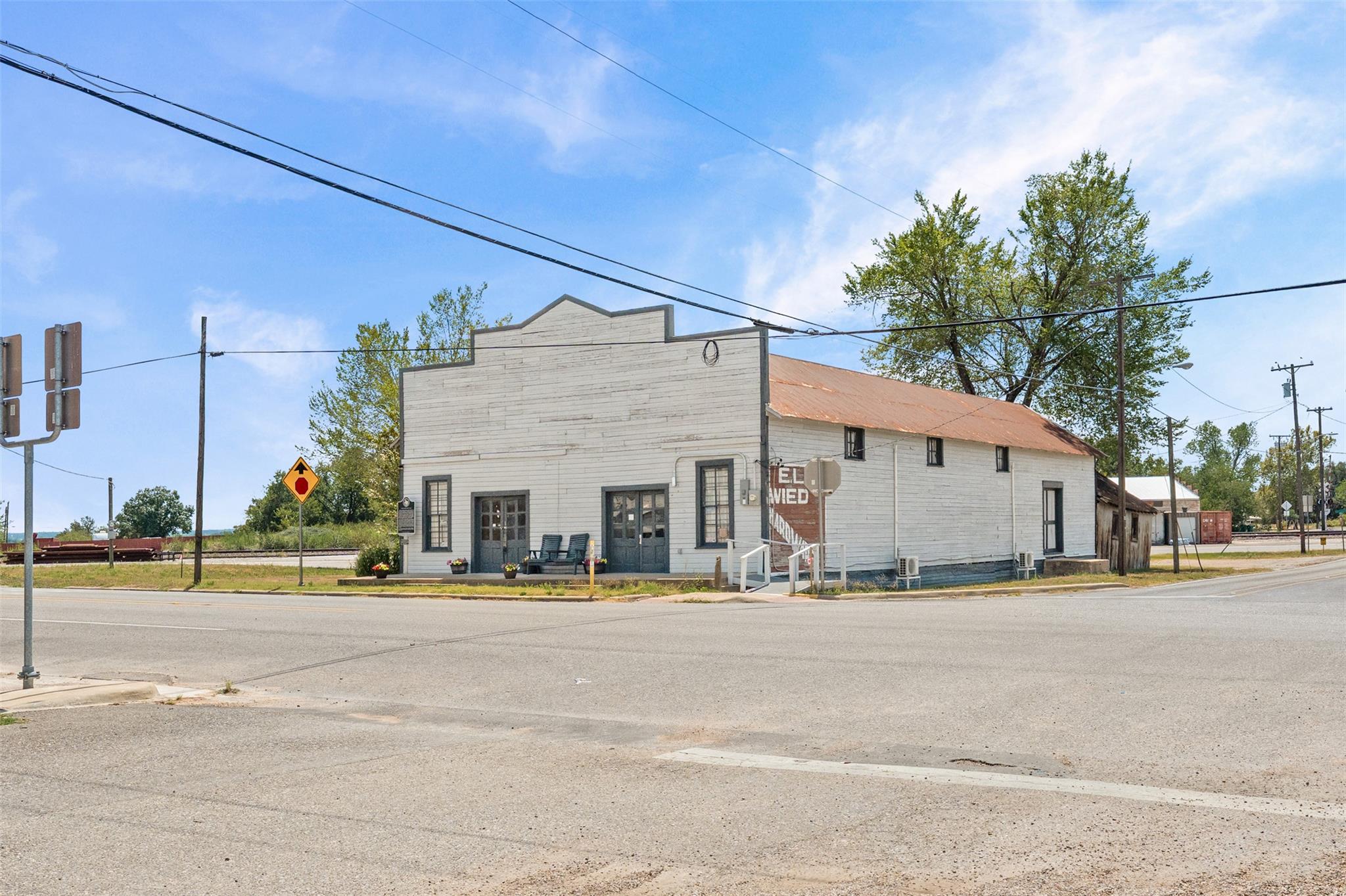 413 Batte ST — photo 3