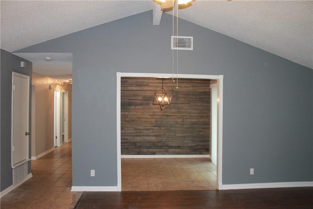 6806 Lunar DR — photo 4