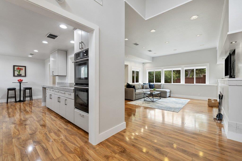 6101 Gun Bow CT — photo 4