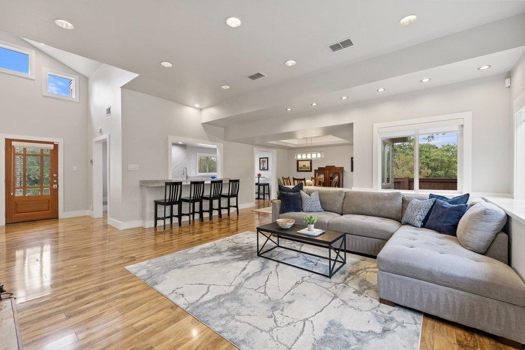 6101 Gun Bow CT — photo 5