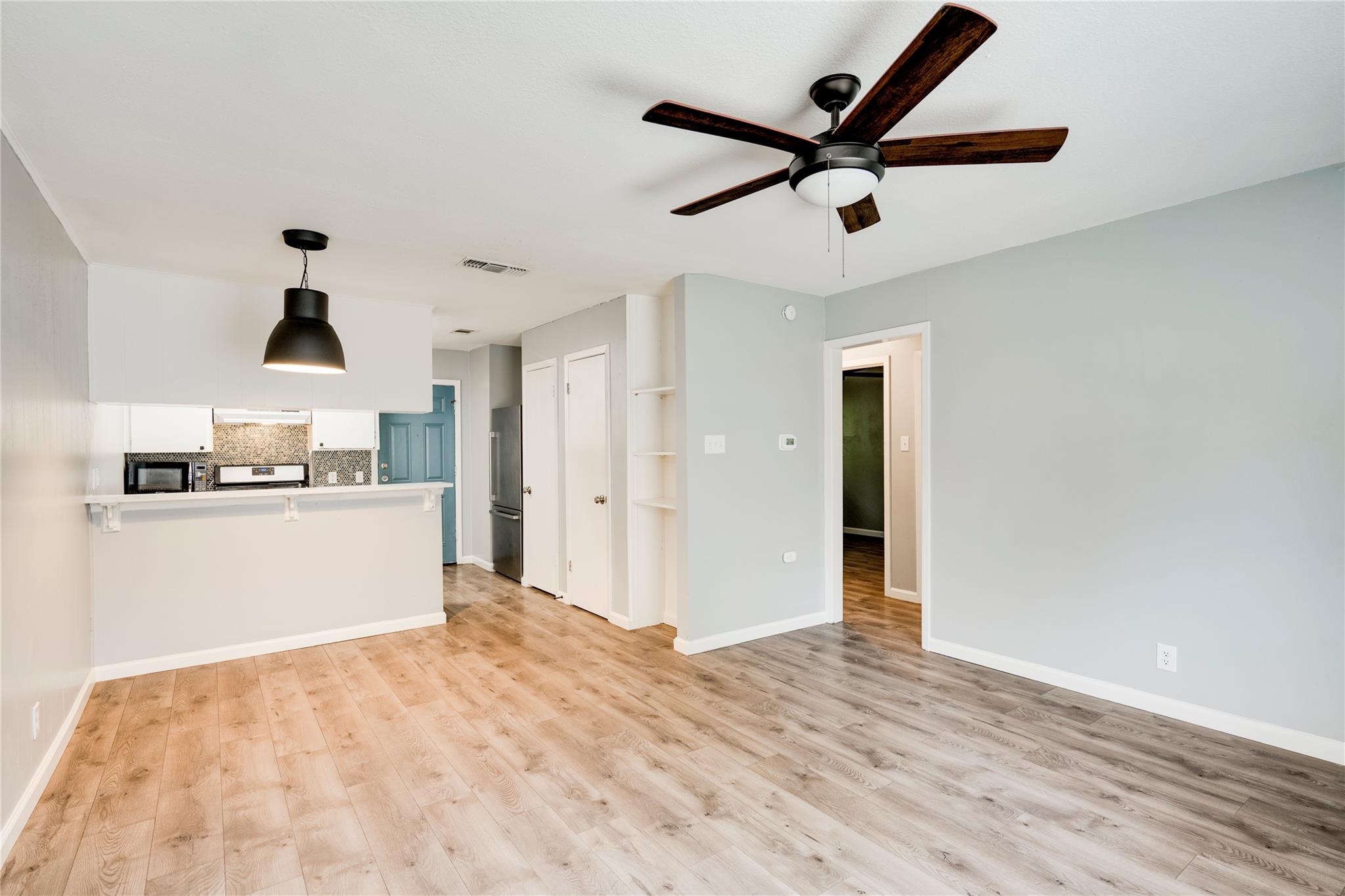 838 Meadows DR — photo 5