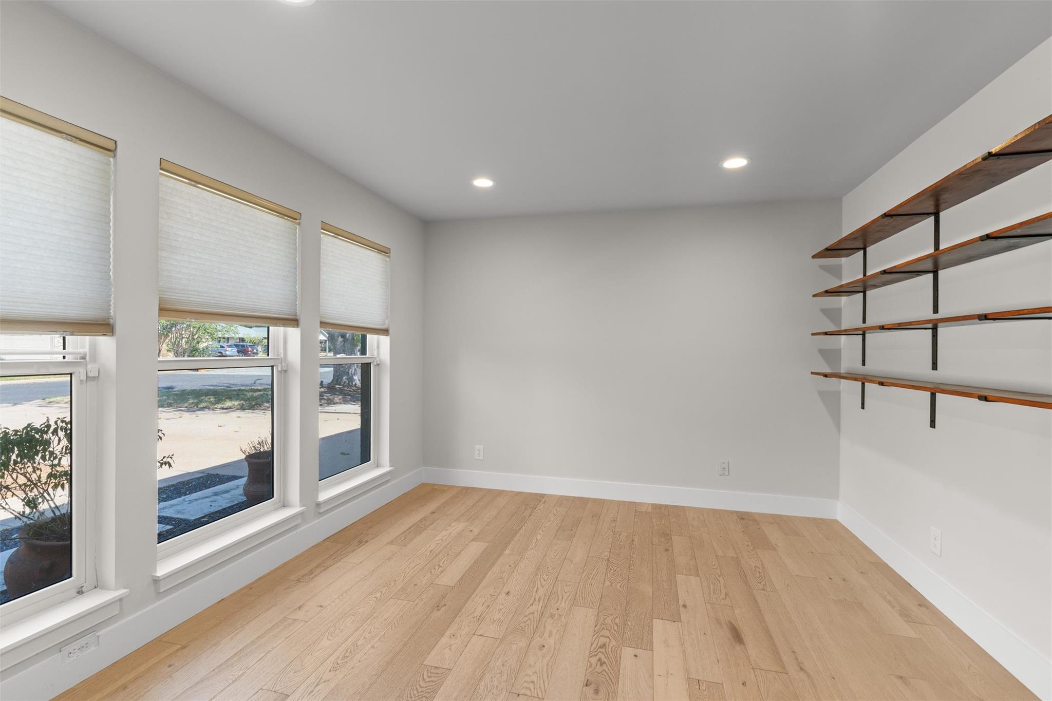 5405 Fairmont CIR — photo 4