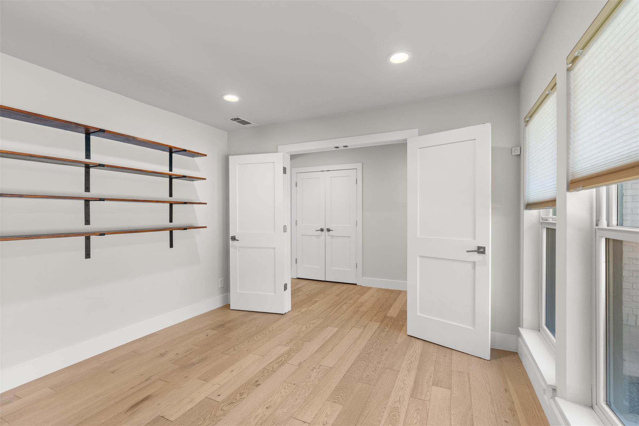 5405 Fairmont CIR — photo 5