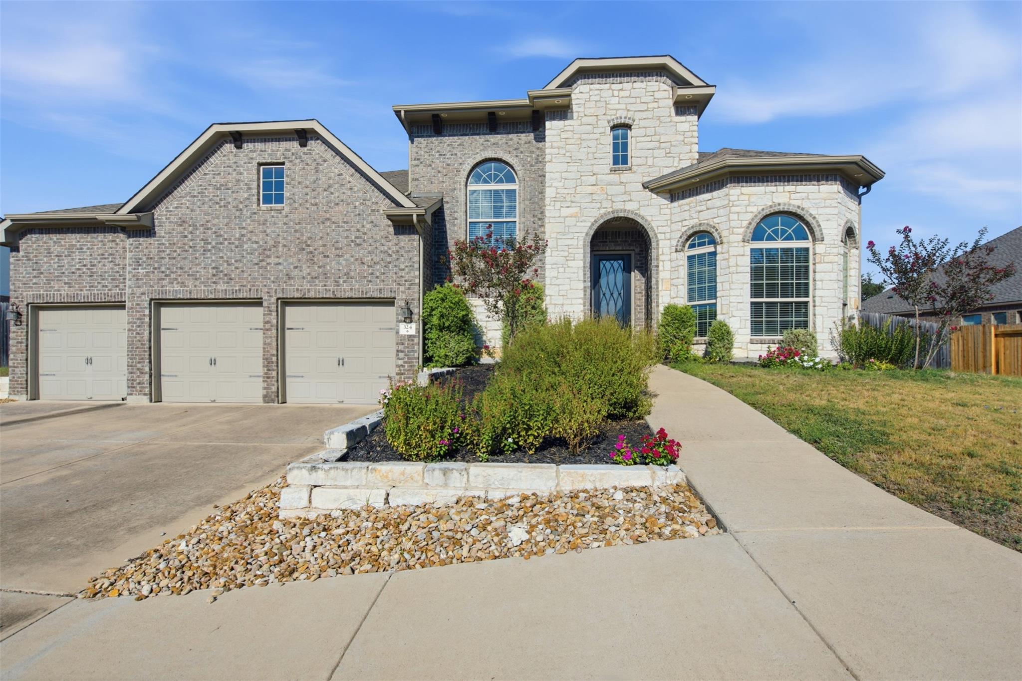 324 Stoney Point RD