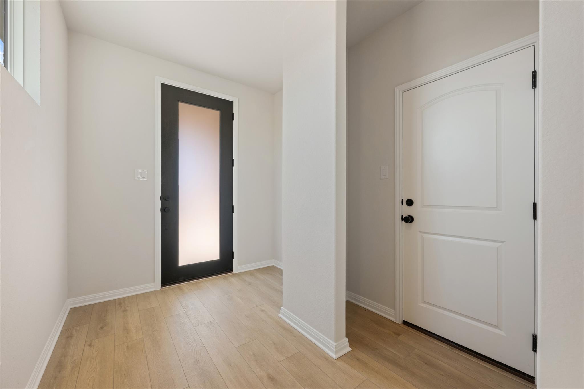 200 Clover BND — photo 4