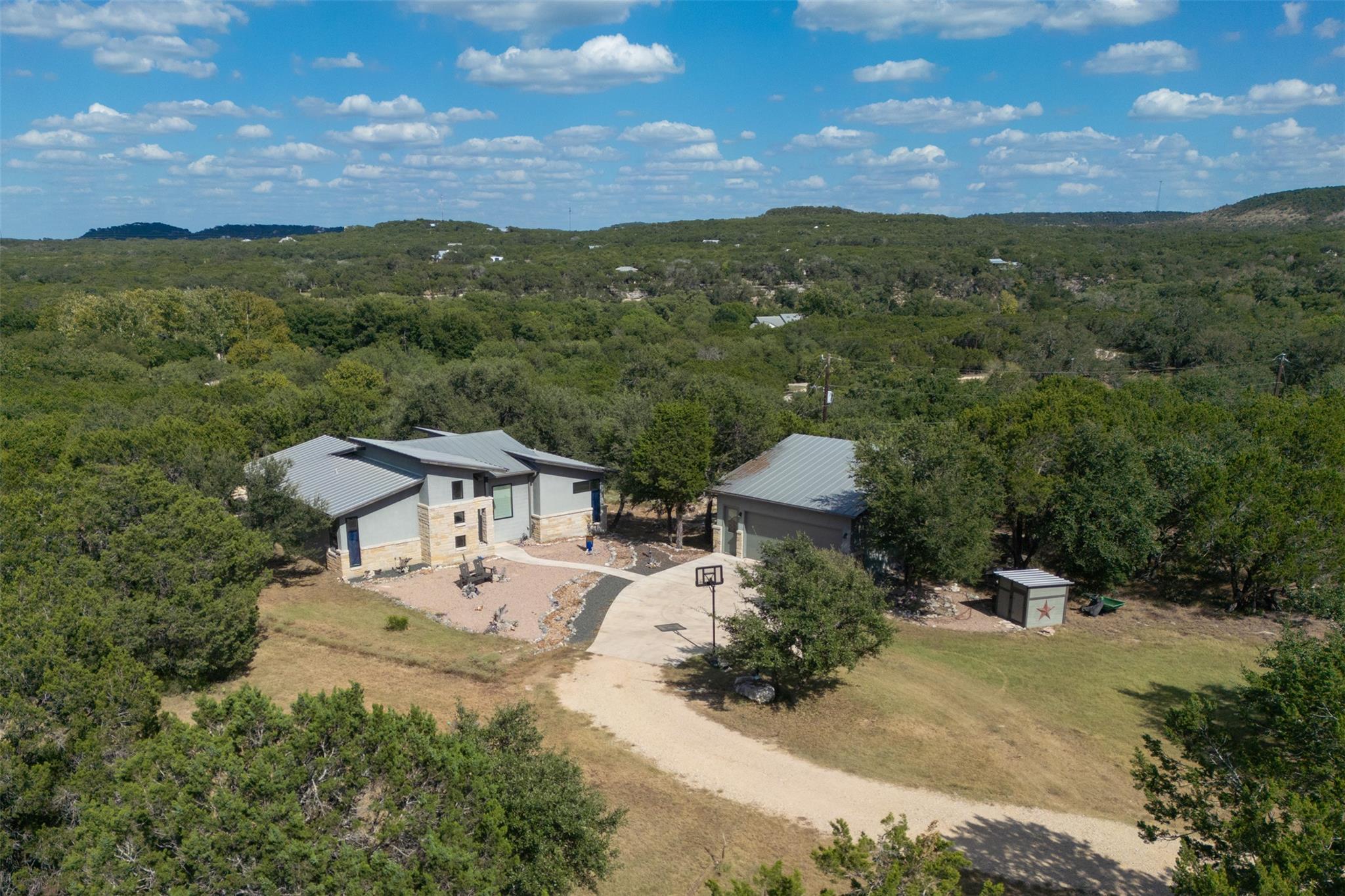 102 Leach LN
