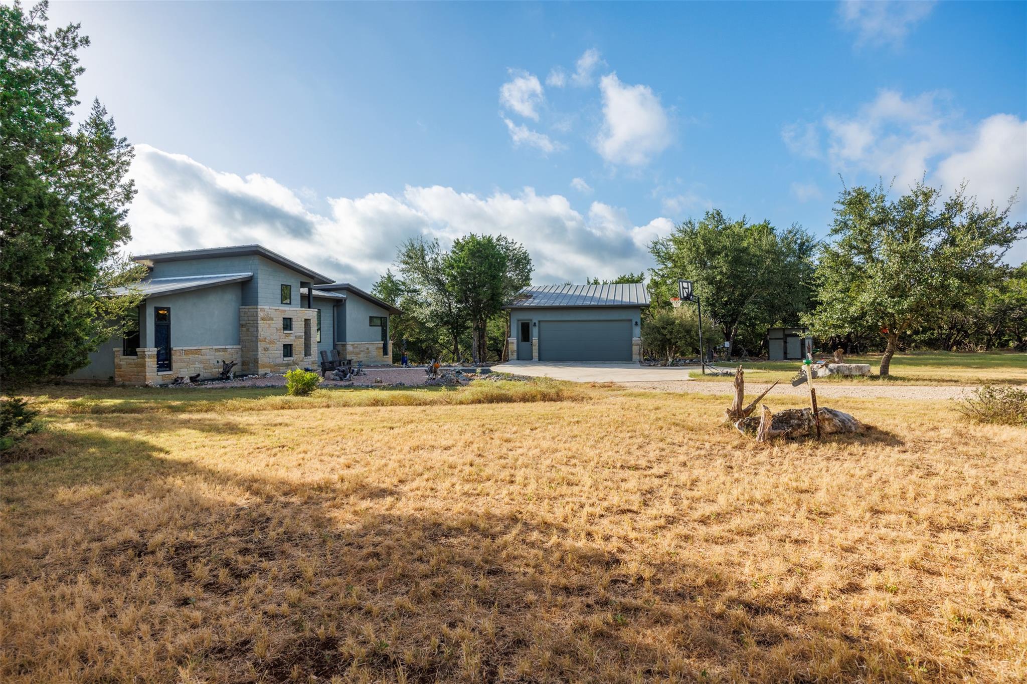 102 Leach LN — photo 3