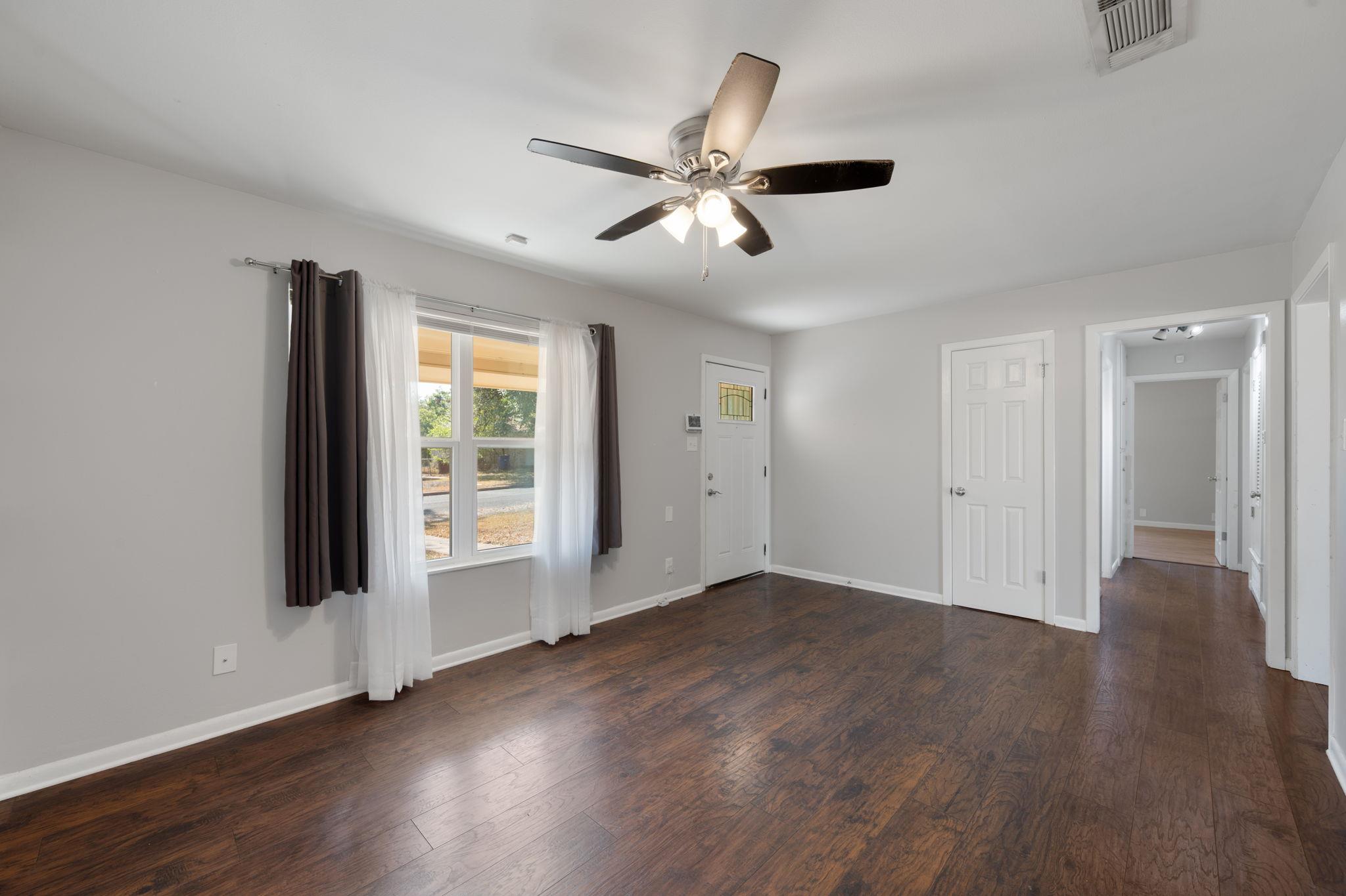 11604 Oaks DR — photo 4