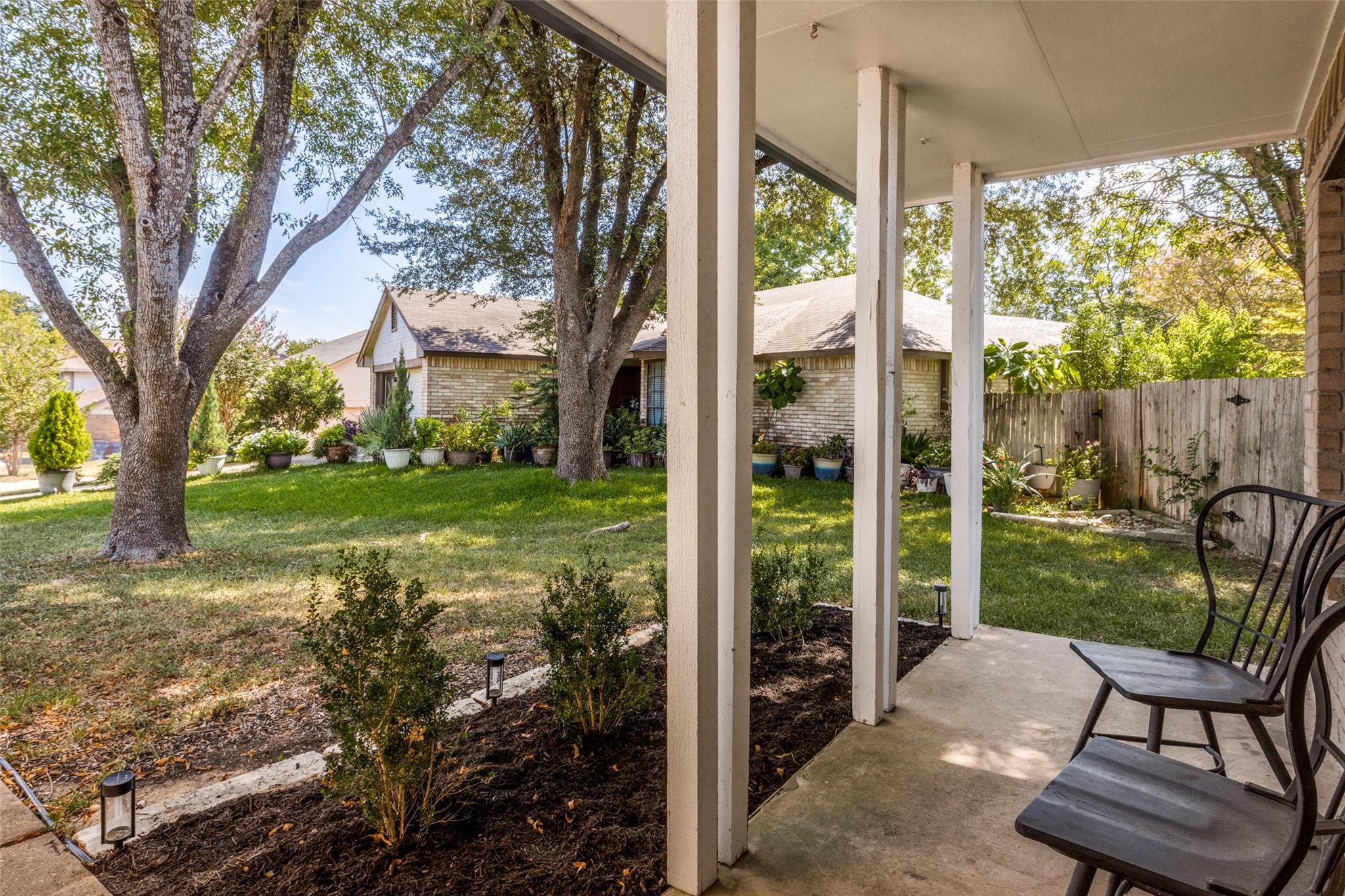 16301 Essex CV — photo 3