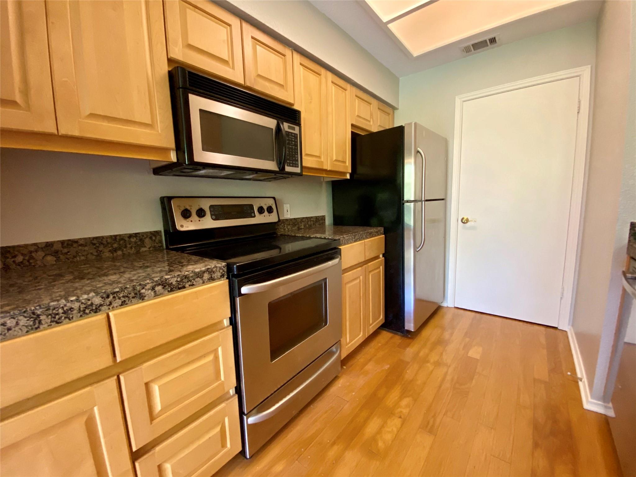 4711 Spicewood Springs RD #266 — photo 5