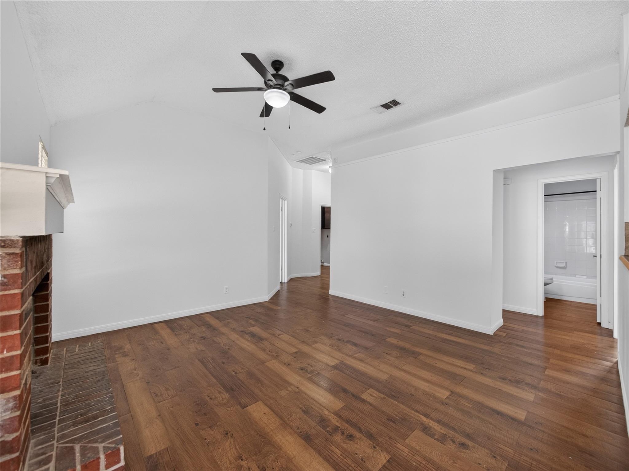 2603 Remington DR — photo 5