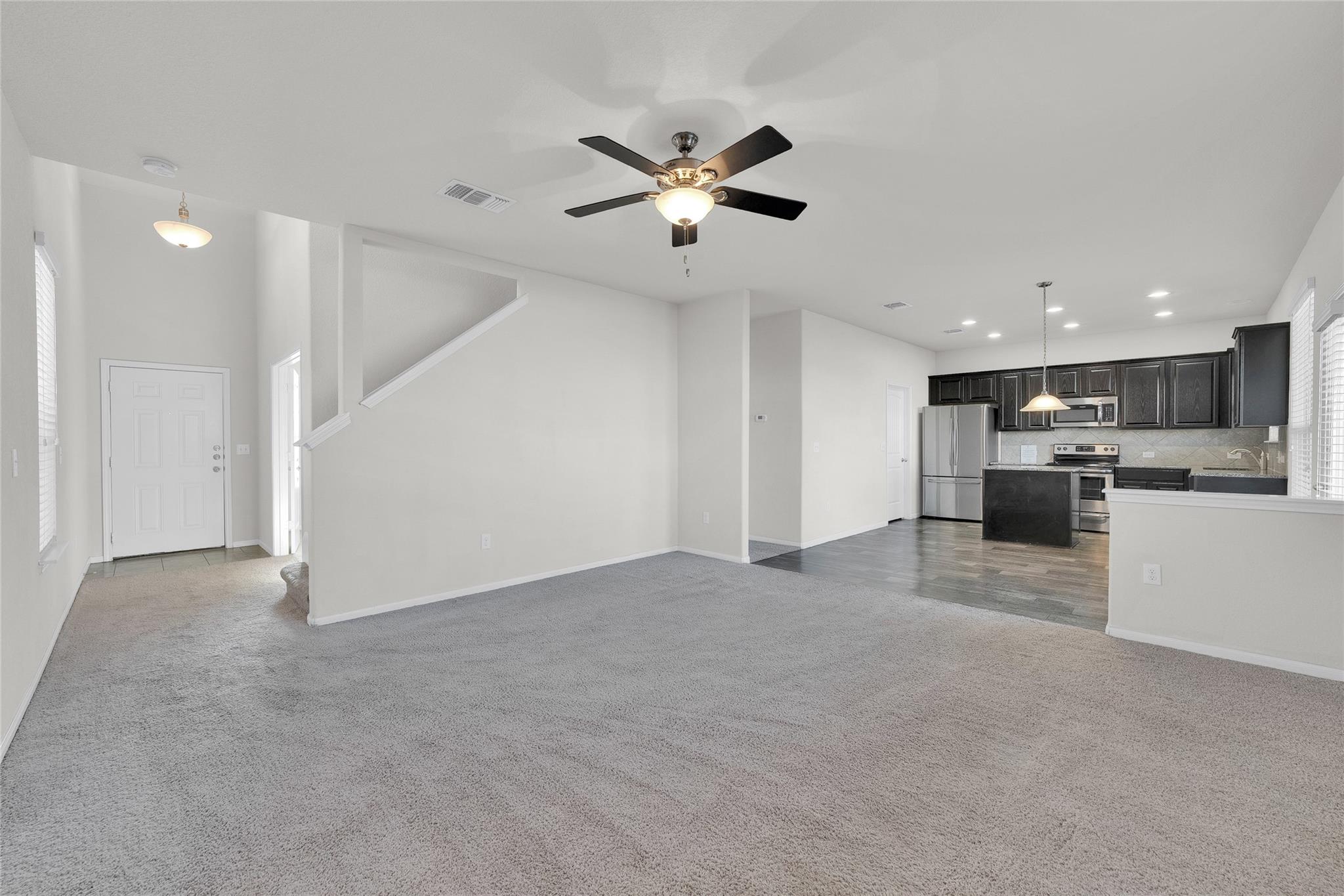 517 Pinnacle DR — photo 4