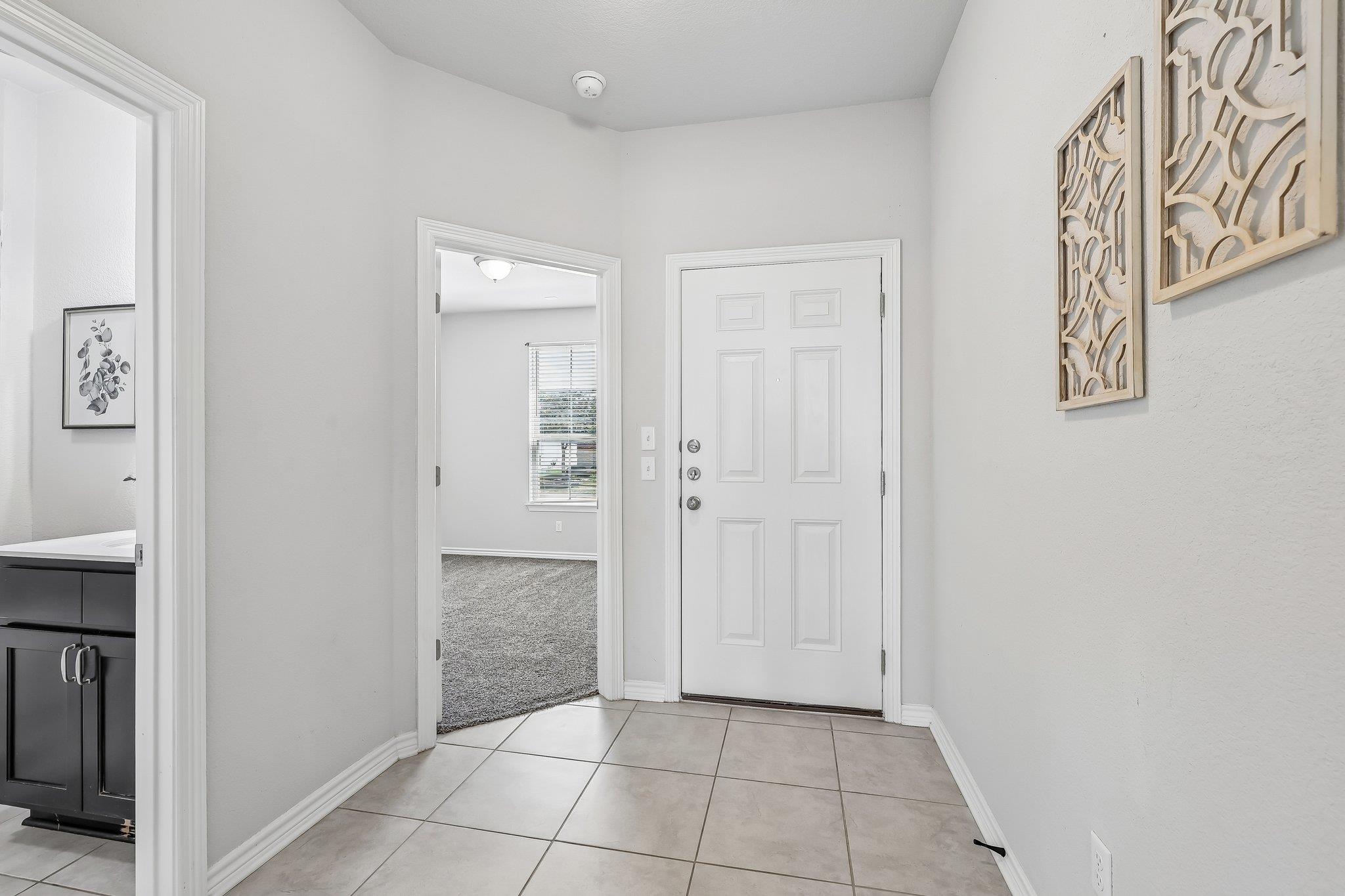 1117 Waterfall Ave — photo 4