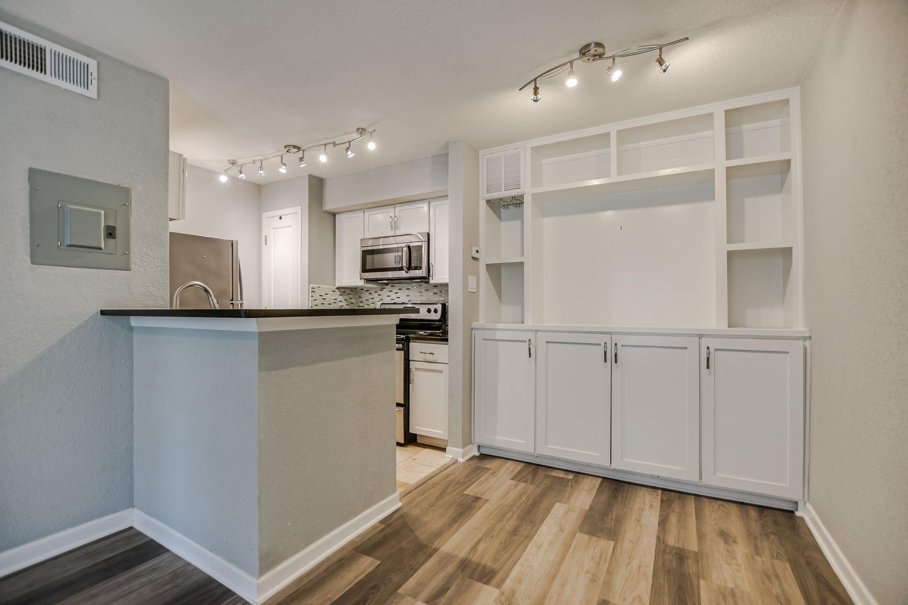 3204 Menchaca RD #313 — photo 3