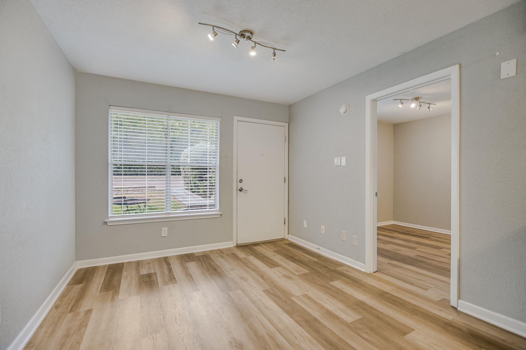 3204 Menchaca RD #313 — photo 4